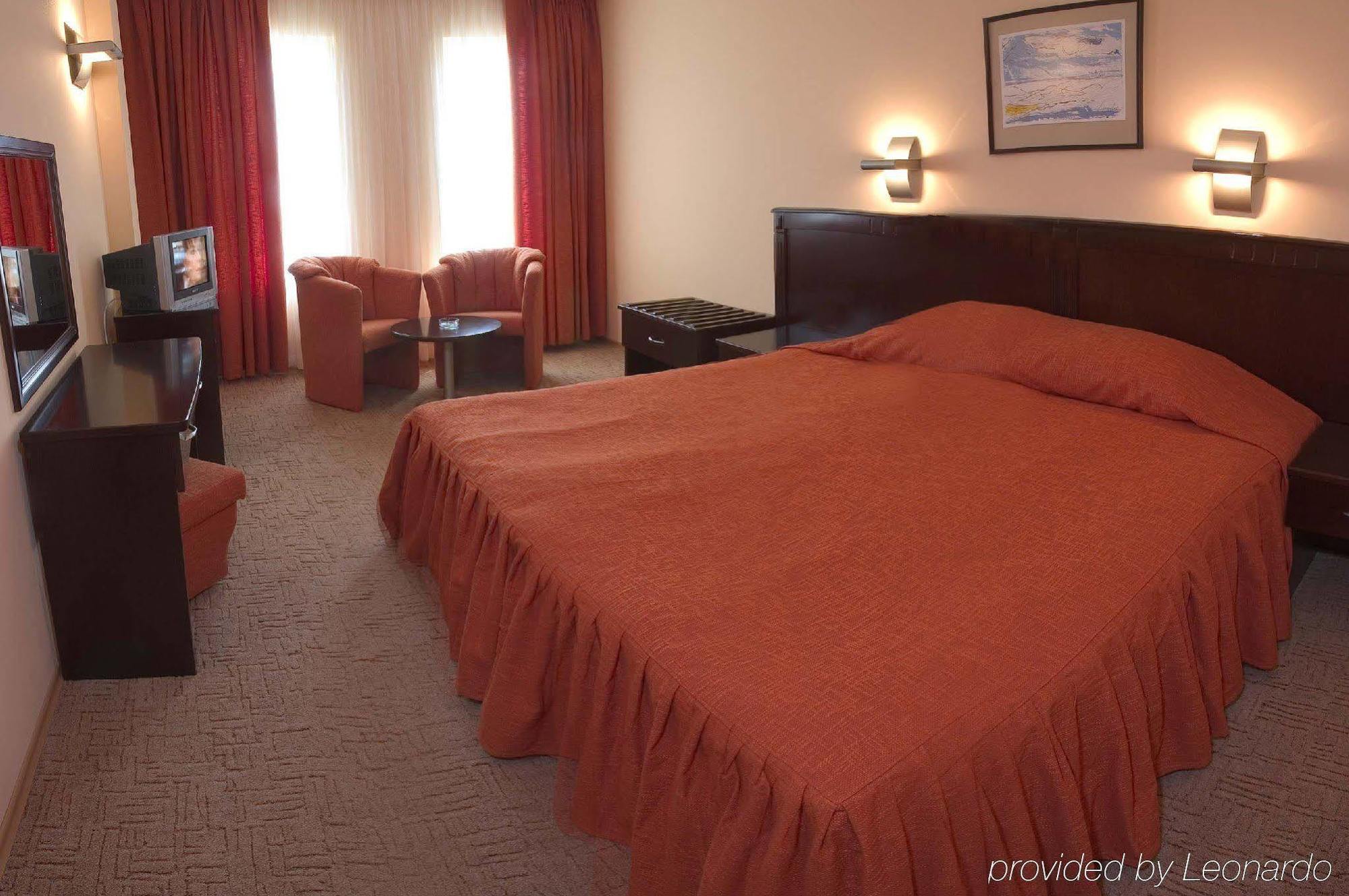 Hotel Divesta - Self Check In Varna Room photo